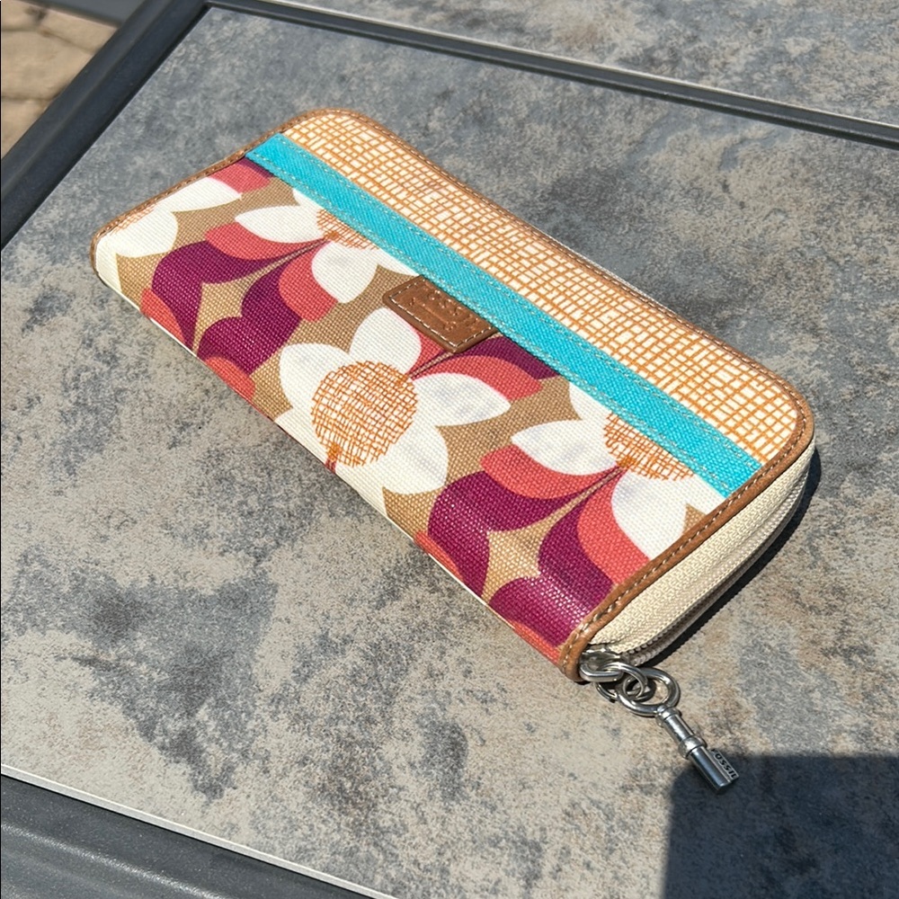 Fossil Blue and Red Wallets with Geometric Design KeyPer collection